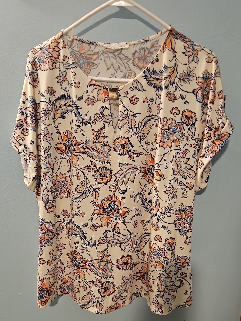 PerSeption Concept Cream Floral Keyhole Short-Sleeve Blouse
